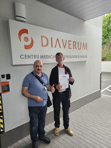 Operator Compania DDD și un reprezentant al clientului, cu procesul-verbal semnat la finalul lucrării