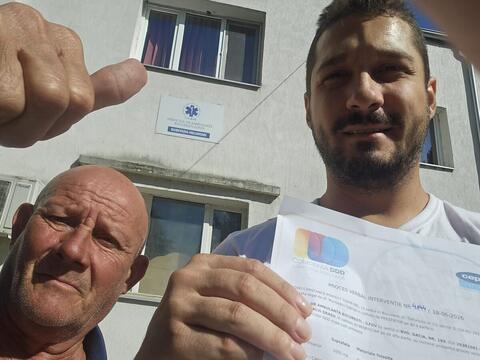 Operator Compania DDD și un reprezentant al clientului, cu procesul-verbal semnat la finalul lucrării
